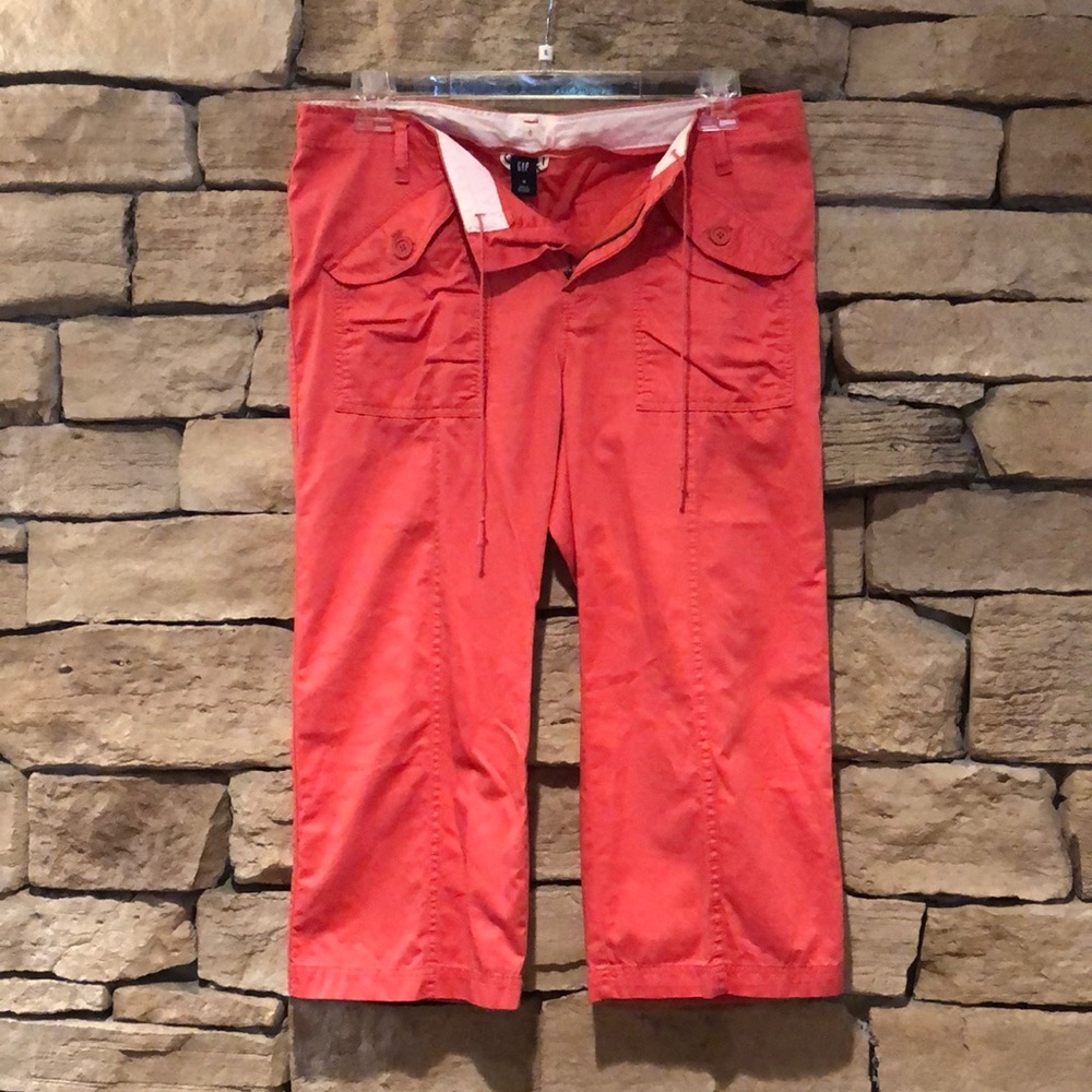 Cropped pants